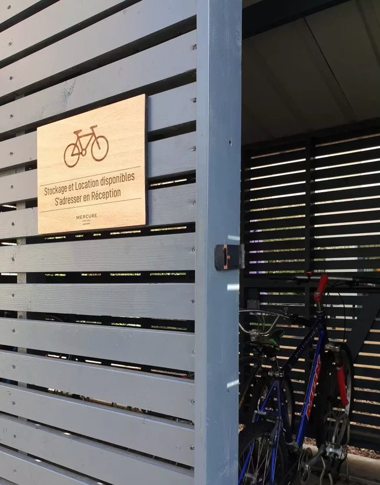Mercure-Hotel-Panneau-Velo
